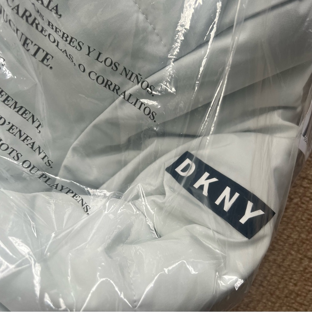 DKNY Long White Puffer Coat - Picture 4 of 11